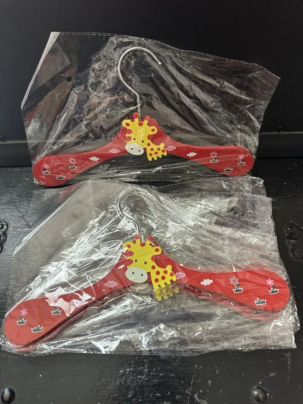 Set of 5 Kids Wooden Hangers Giraffe Red Baby Toddler Nursery New Wrapped